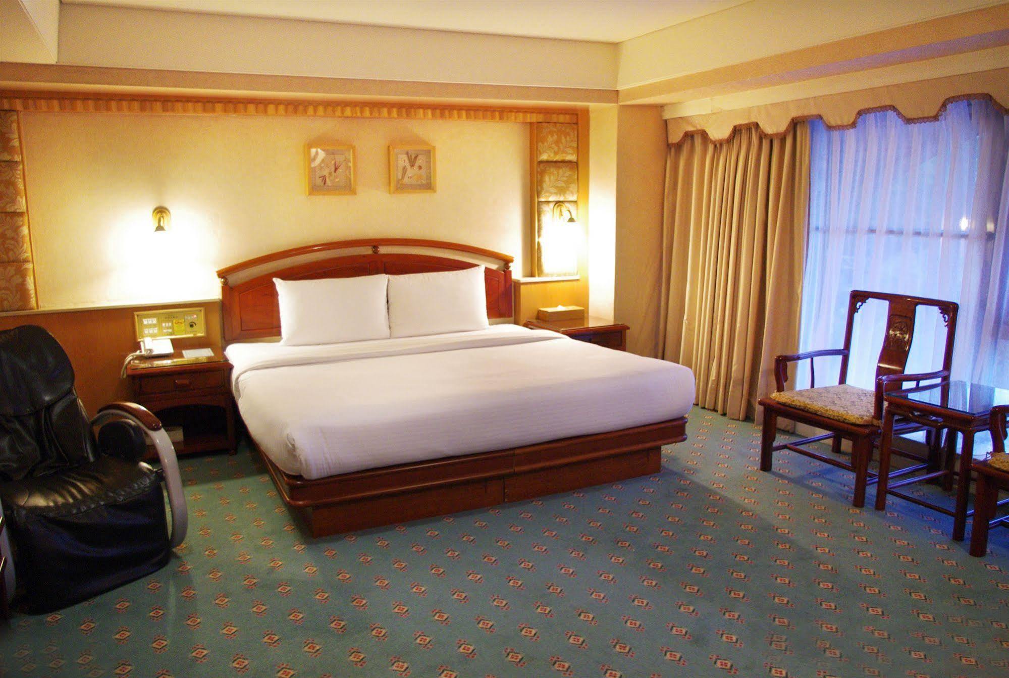 Kdm Hotel Taipei Extérieur photo