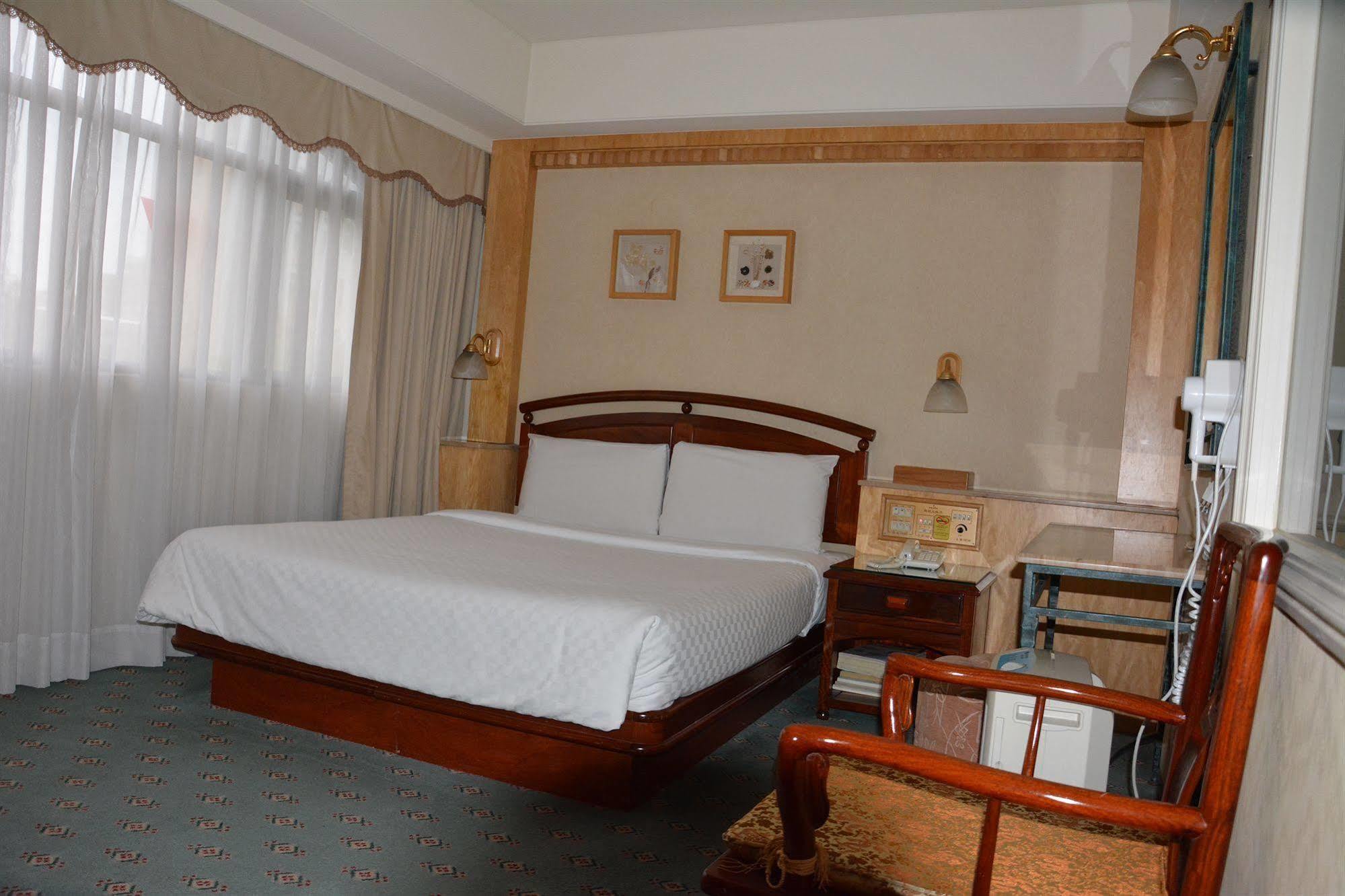 Kdm Hotel Taipei Extérieur photo